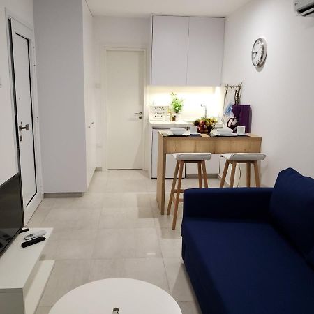Modern & Cozy Studio W/ Backyard Near City Center 레메소스 외부 사진