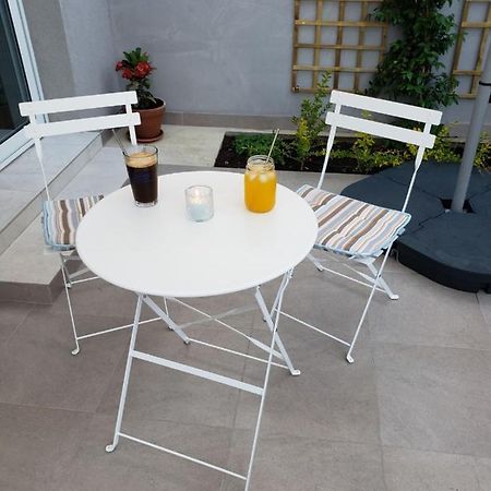 Modern & Cozy Studio W/ Backyard Near City Center 레메소스 외부 사진